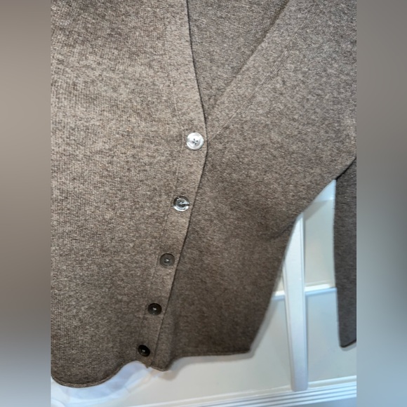 Banana Republic 100% Cashmere Cardigan - M - Picture 5 of 7
